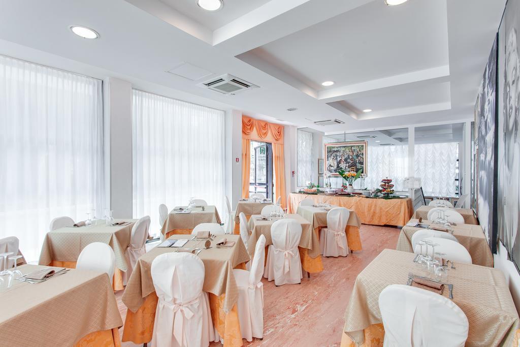 Hotel Nadir Milano Marittima Esterno foto