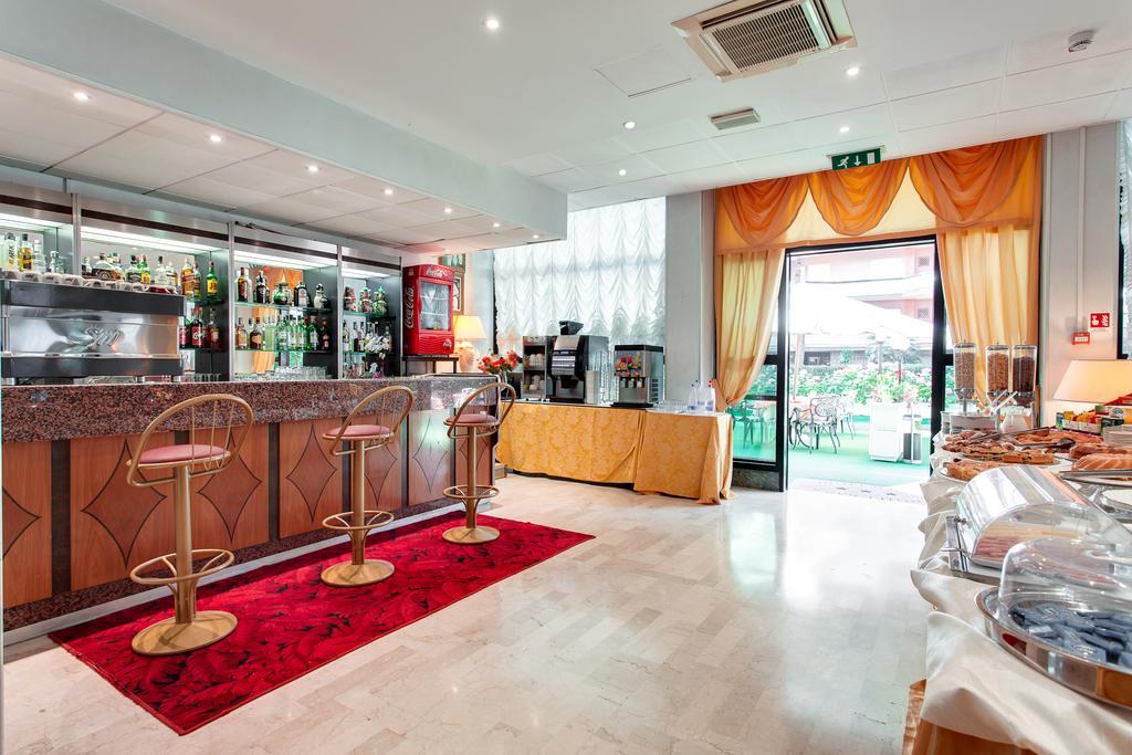 Hotel Nadir Milano Marittima Esterno foto